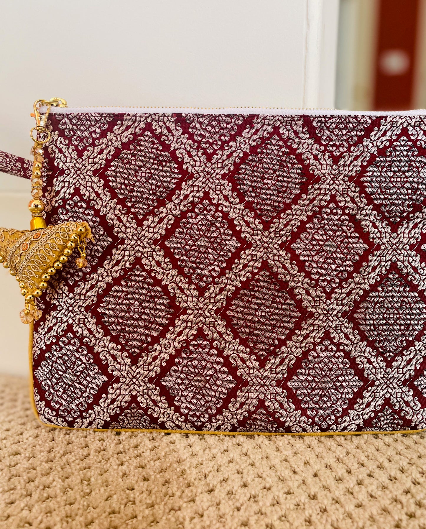 Royal Tiles Silk Saree Wristlet