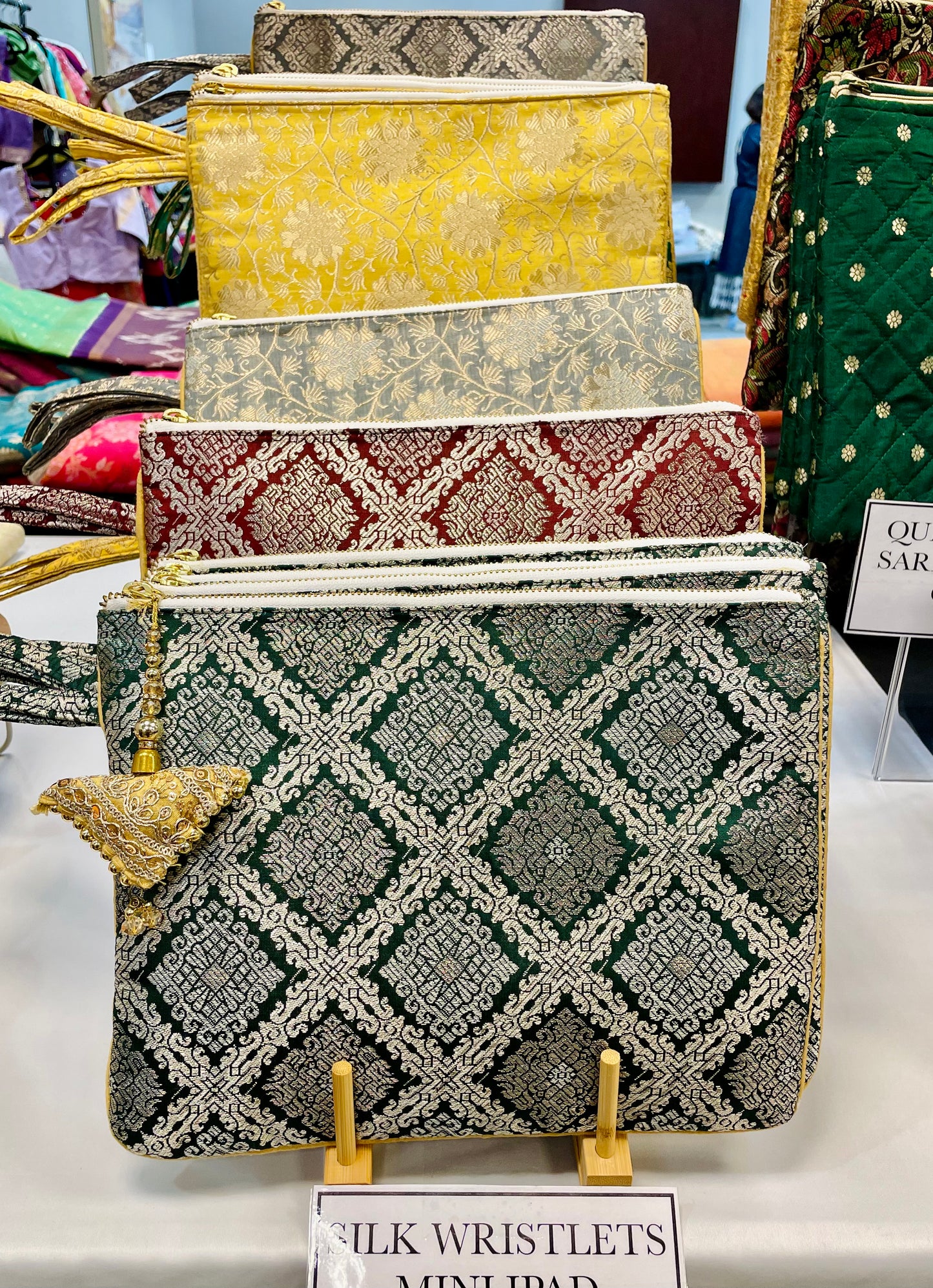 Royal Tiles Silk Saree Wristlet