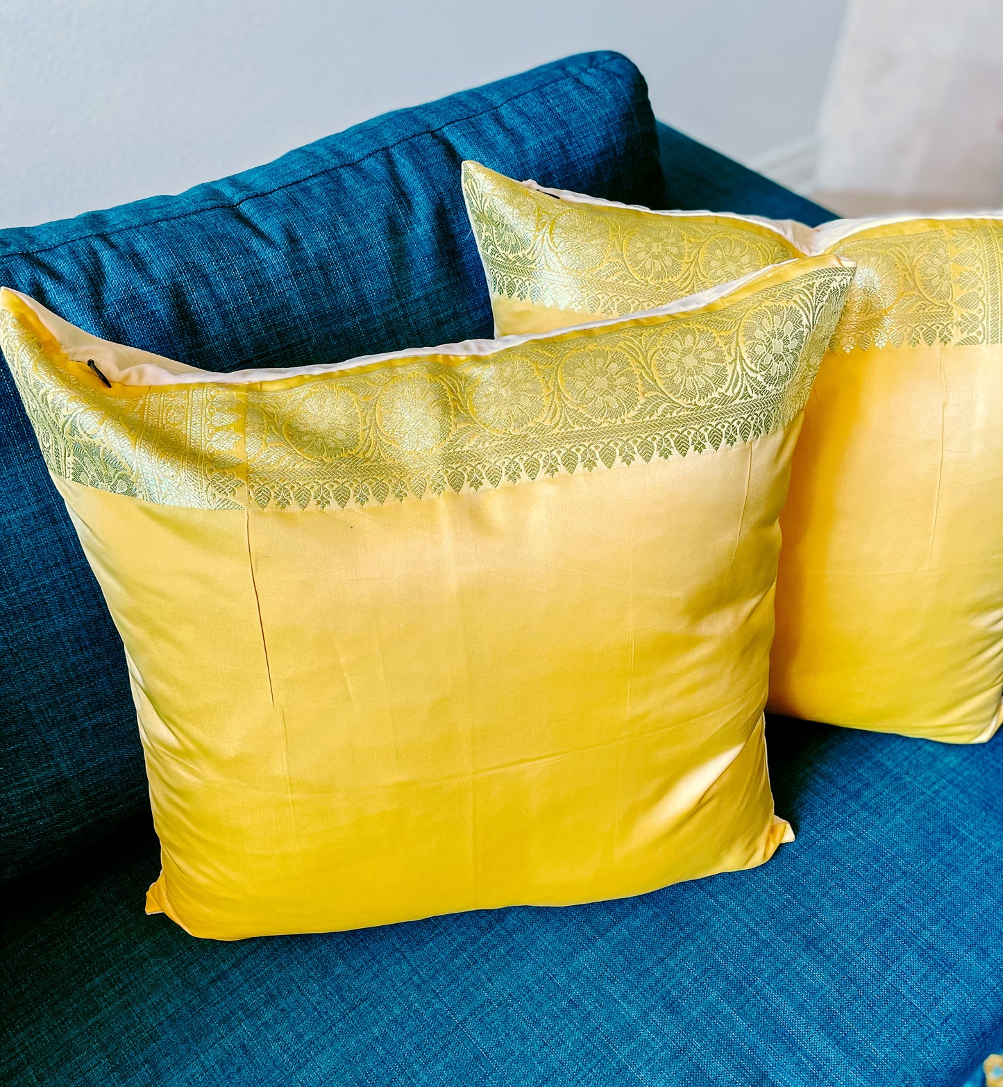 Lemon Yellow With Gold Cushions